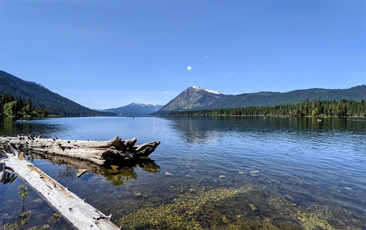 Kitesurfing in Lake Wenatchee State Park, Leavenworth, United States ...