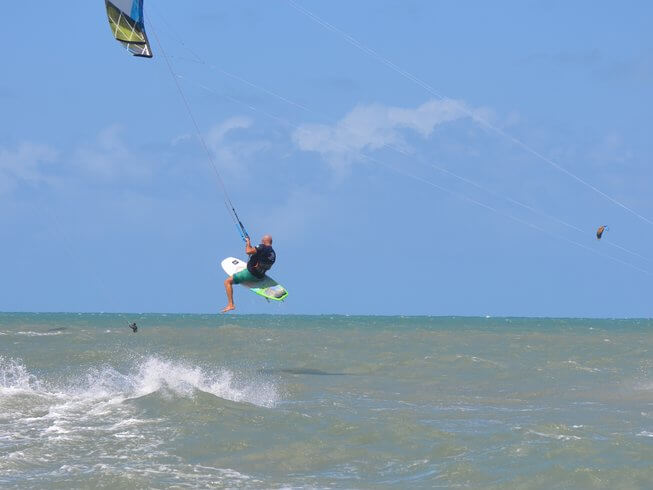 kitesurfing in cumbuco