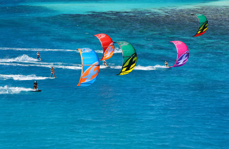 Kitesurfing lessons and courses in Bois Jolan, Guadeloupe