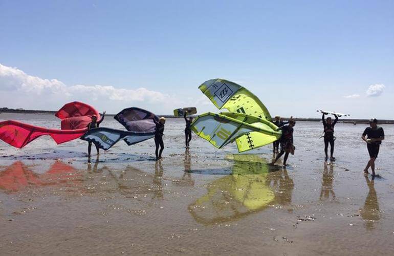 Kitesurfing Lessons in Châtelaillon-Plage near La Rochelle, France