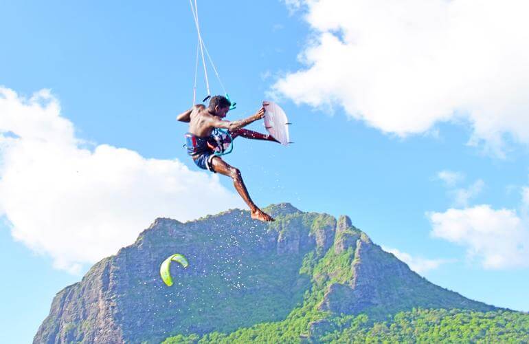 Private kitesurfing lessons in Le Morne, Mauritius