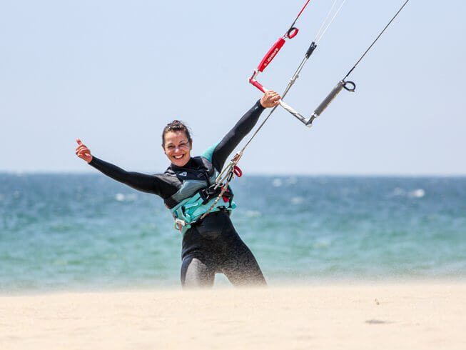 5 Day Women’s Kiteboarding Holiday in El Ñuro, Peru