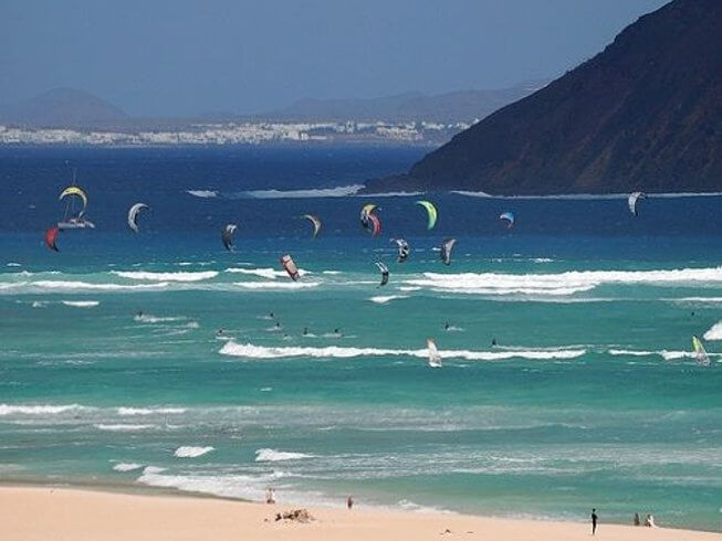 kitesurfing in paradise - fuerteventura