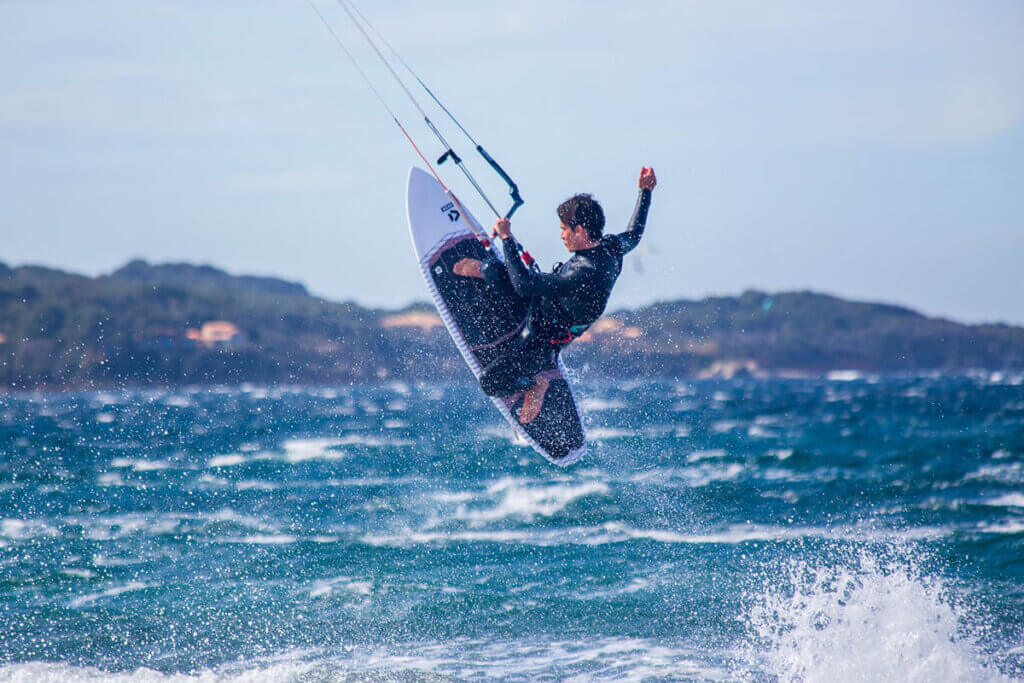 stay safe while kitesurfing - insurance for kitesurfers