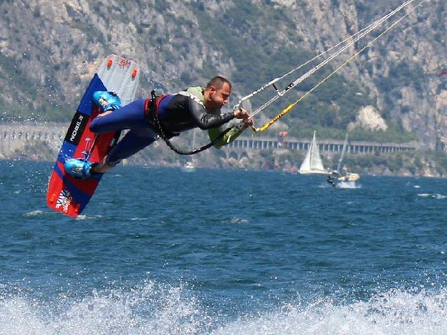 3 Day Amazing Kite or Wing on Lake Garda in Malcesine, Italy