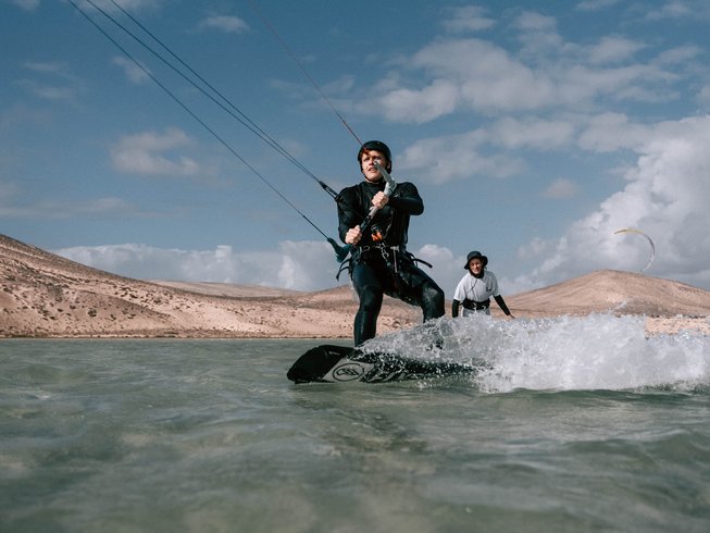8 Days Kite und Yoga Camp for Beginners in Fuerteventura, Canary Islands