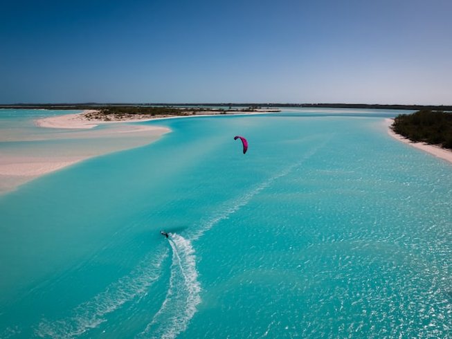 7 Day Kiteboarding – Learn to Kiteboard Kiteventure in Farmer’s Hill, The Bahamas
