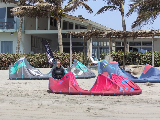 8 Day Deluxe Women’s Kitesurfing and Wing Foiling Camp with Yoga Retreat in the North Shore, Peru