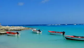 Lac Bay