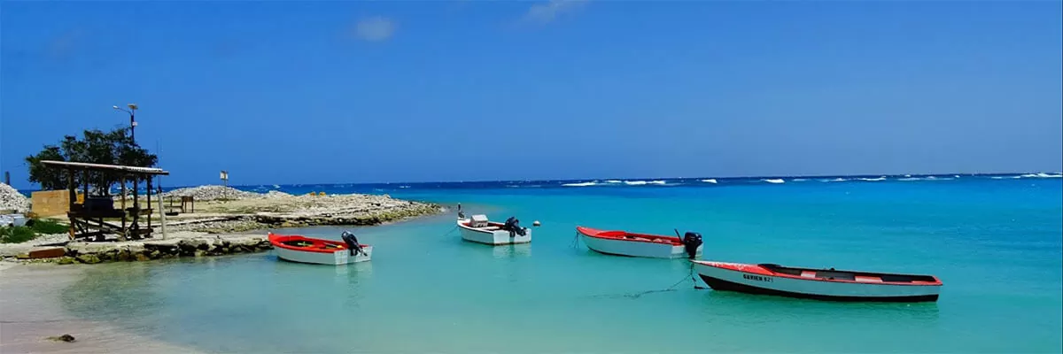 Lac Bay